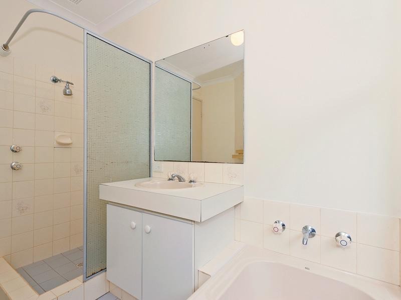 5 Stipling Gardens, Leda WA 6170