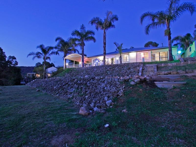 5 Bromfield Drive, Kelmscott WA 6111