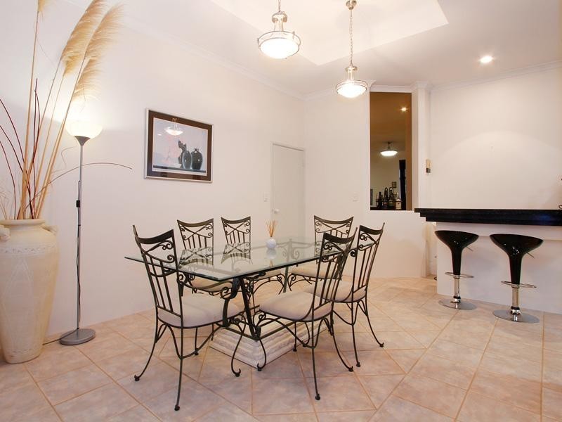 5 Bromfield Drive, Kelmscott WA 6111