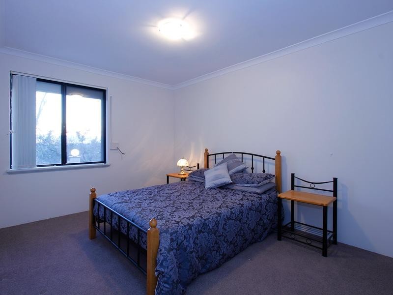 5 Bromfield Drive, Kelmscott WA 6111