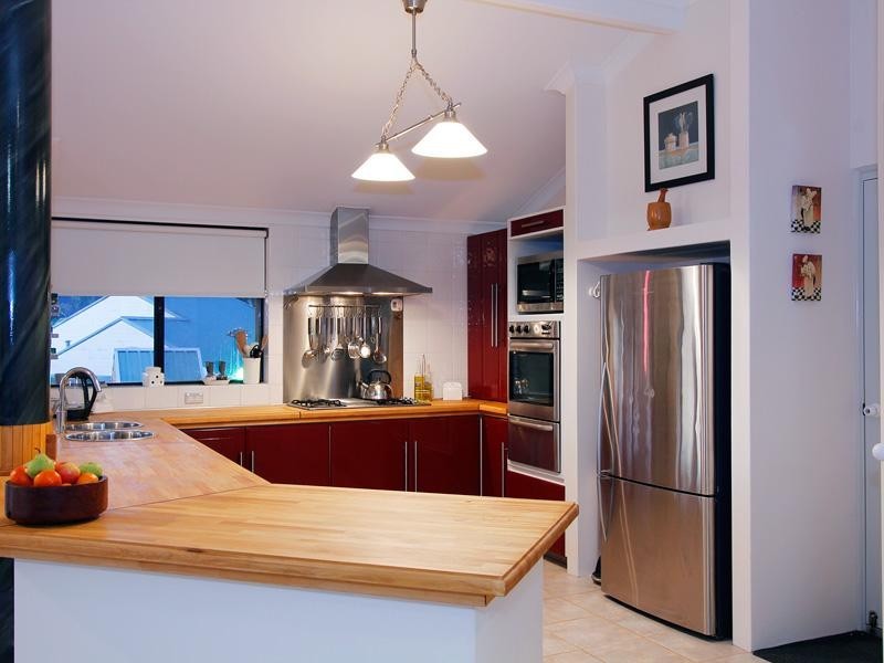 5 Bromfield Drive, Kelmscott WA 6111