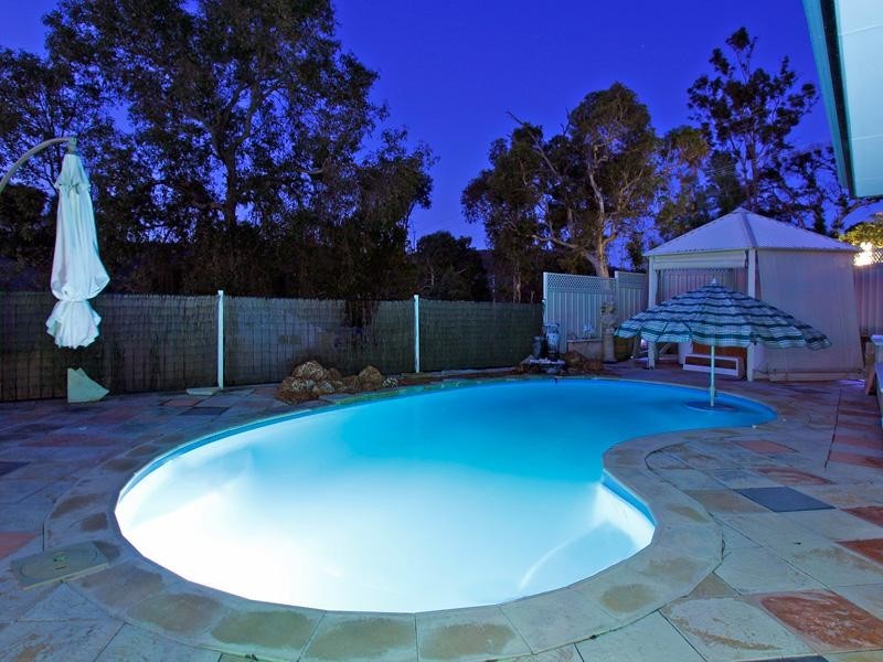 5 Bromfield Drive, Kelmscott WA 6111