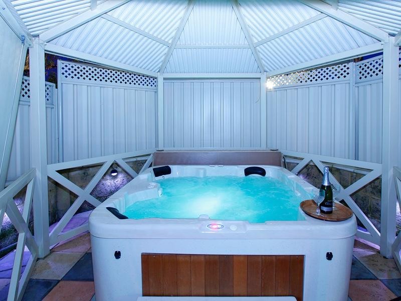 5 Bromfield Drive, Kelmscott WA 6111