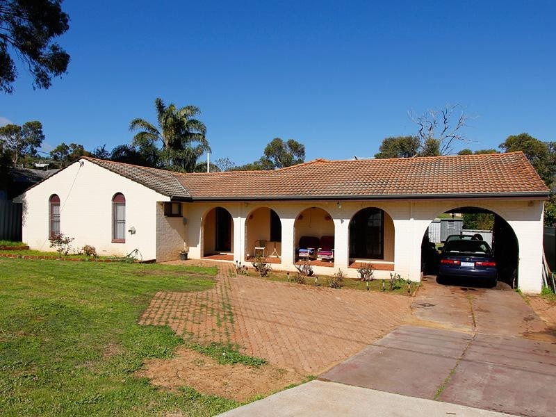27 Morundah Place, Kelmscott WA 6111