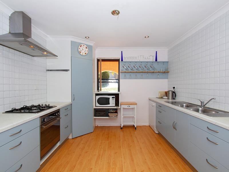 27 Morundah Place, Kelmscott WA 6111