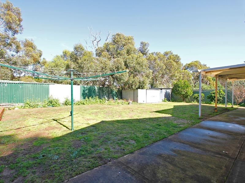 27 Morundah Place, Kelmscott WA 6111