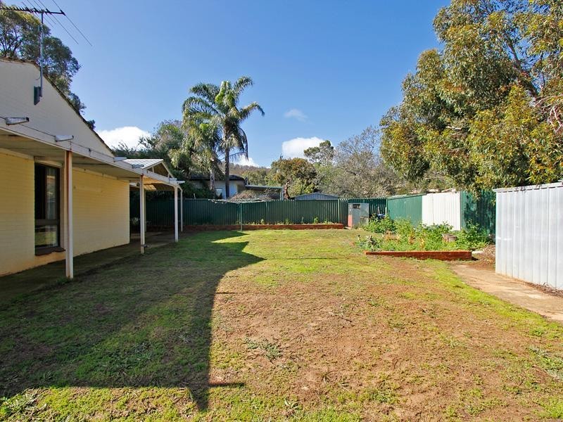 27 Morundah Place, Kelmscott WA 6111