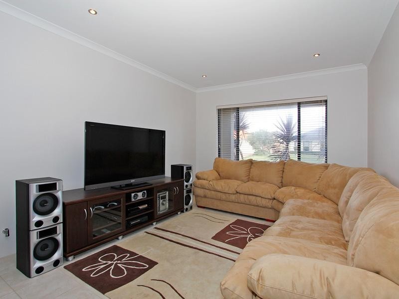 9 Gamenya Street, Canning Vale WA 6155