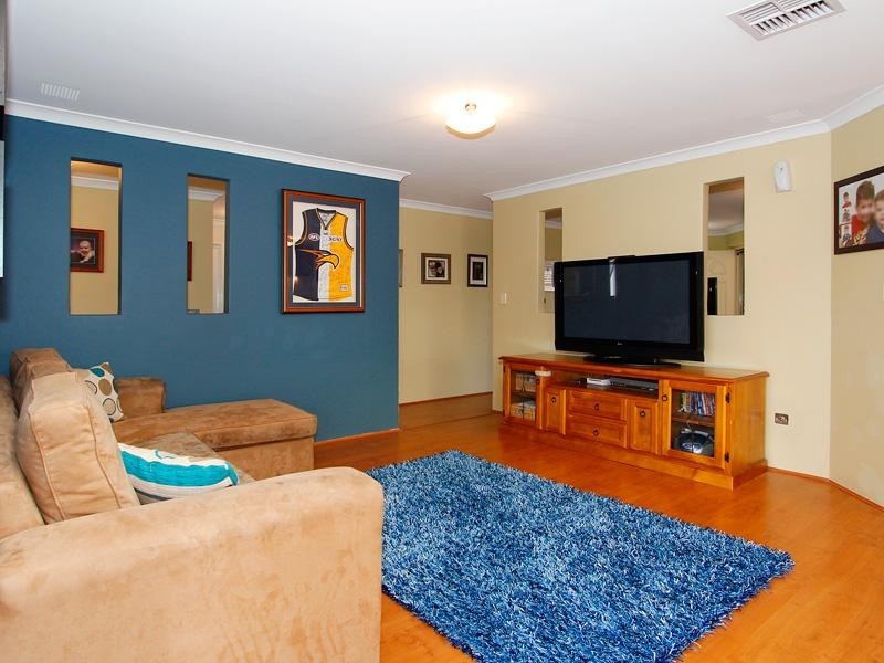 4 Marbella Avenue, Seville Grove WA 6112