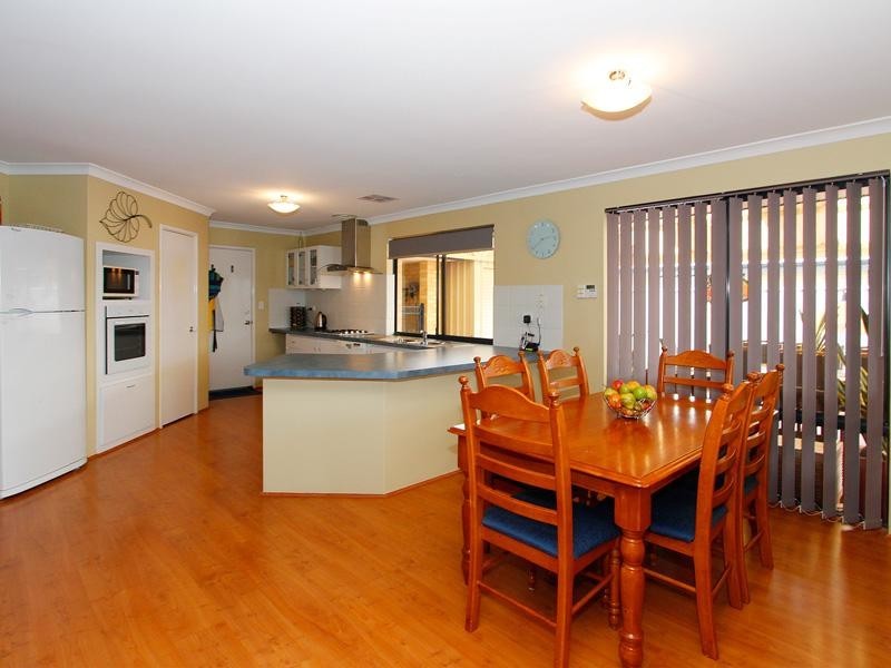 4 Marbella Avenue, Seville Grove WA 6112