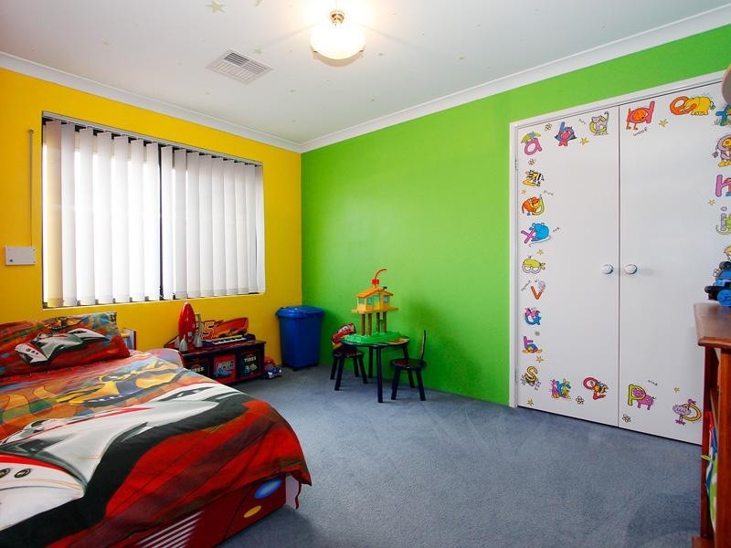 4 Marbella Avenue, Seville Grove WA 6112