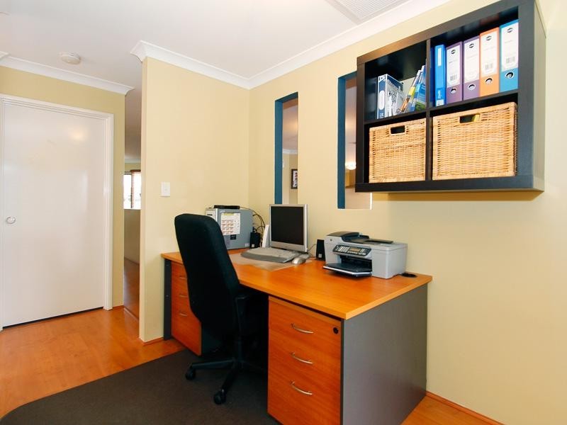 4 Marbella Avenue, Seville Grove WA 6112