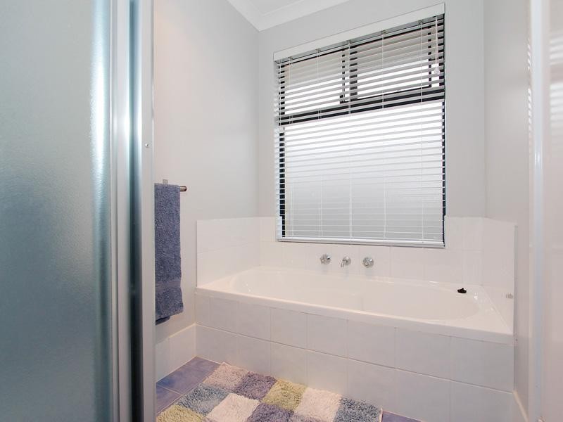 4 Marbella Avenue, Seville Grove WA 6112