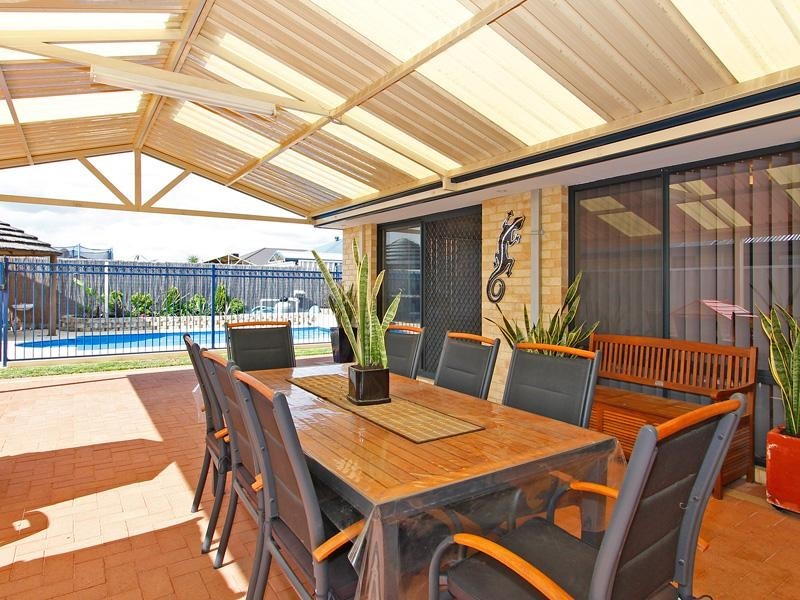 4 Marbella Avenue, Seville Grove WA 6112