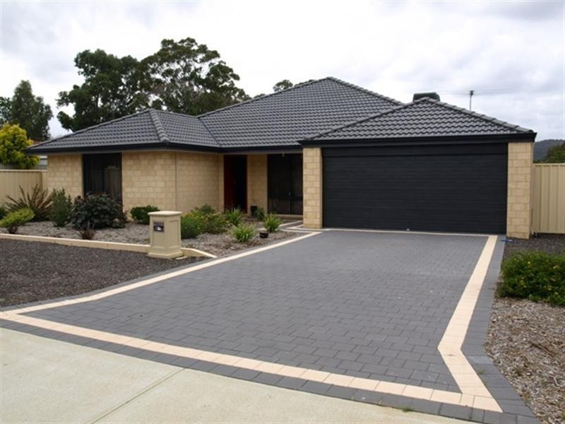 32 Reigate Street, Gosnells WA 6110