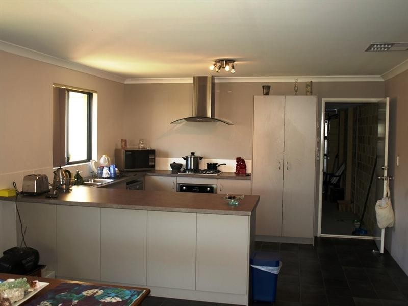 32 Reigate Street, Gosnells WA 6110