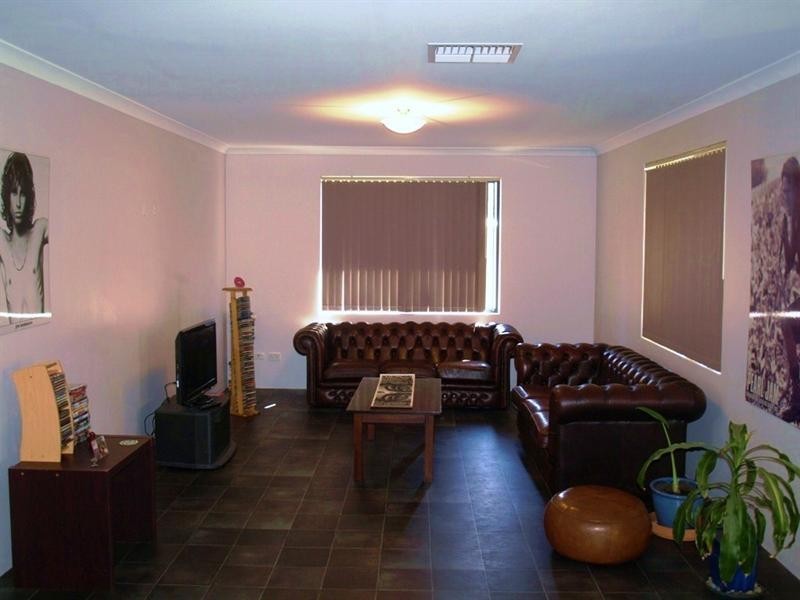 32 Reigate Street, Gosnells WA 6110