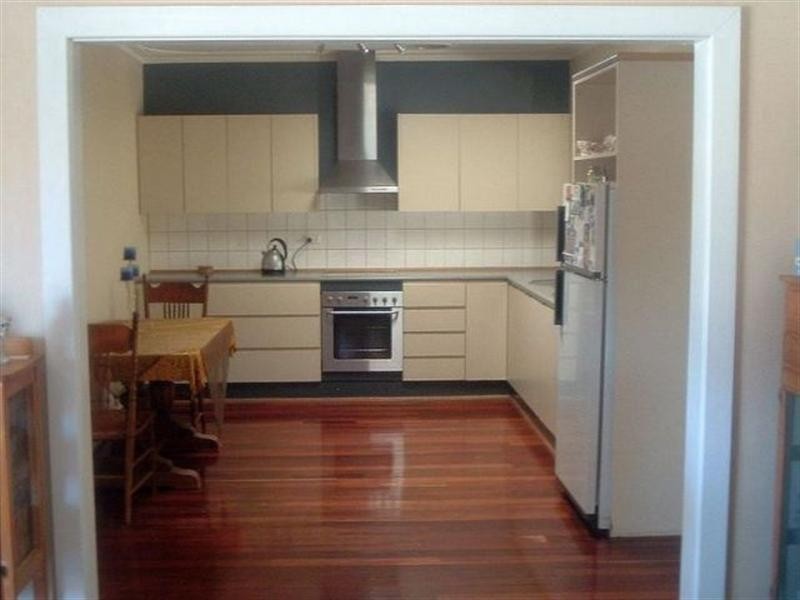 31 Waltham Road, Armadale WA 6112