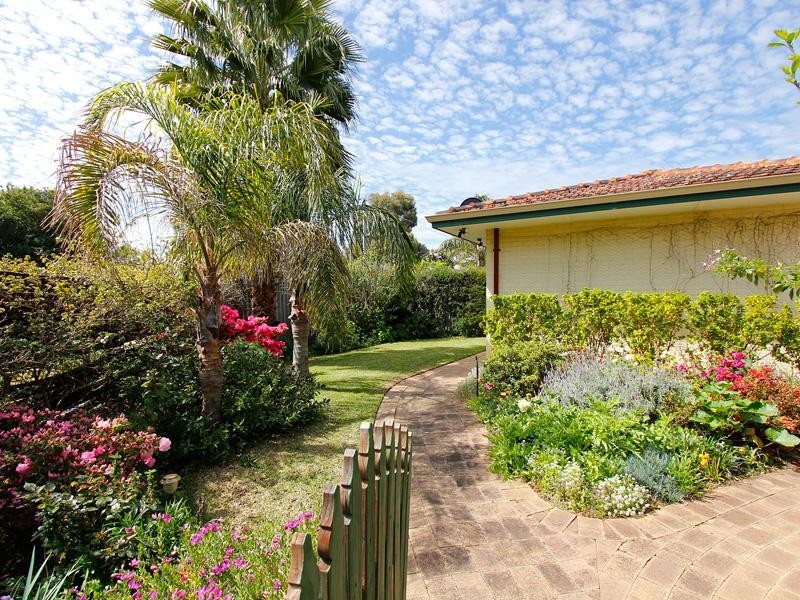 2 OLBAH Place, Armadale WA 6112