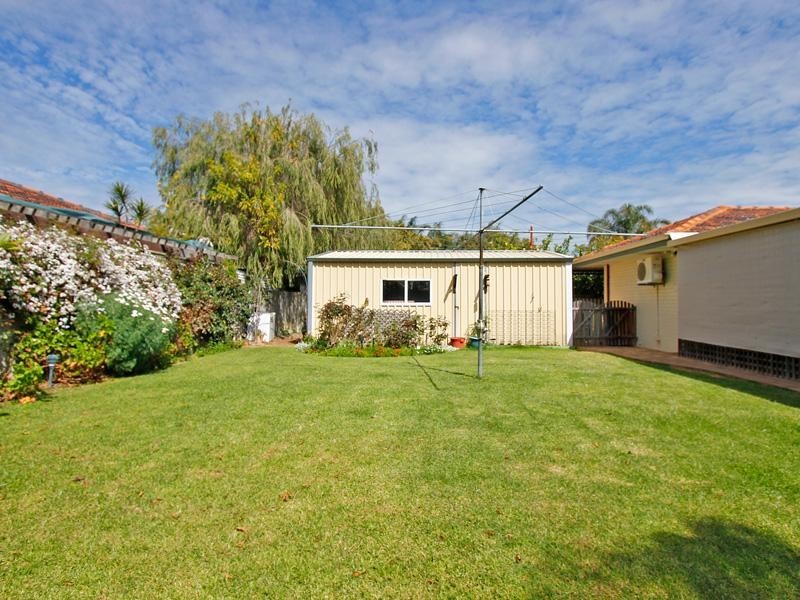 2 OLBAH Place, Armadale WA 6112