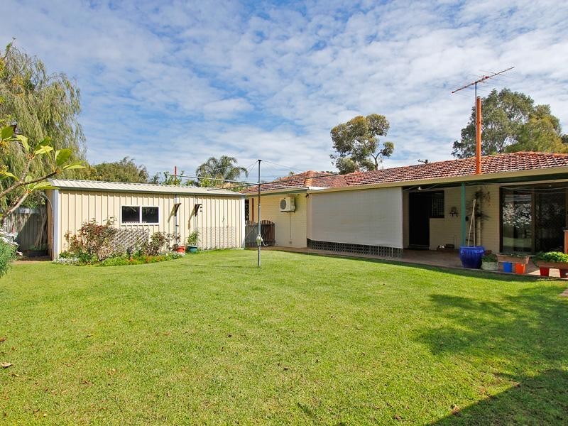 2 OLBAH Place, Armadale WA 6112