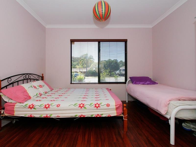 22 Elliot Place, Thornlie WA 6108