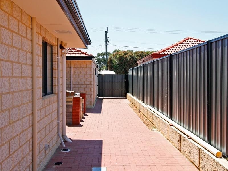 22 Elliot Place, Thornlie WA 6108