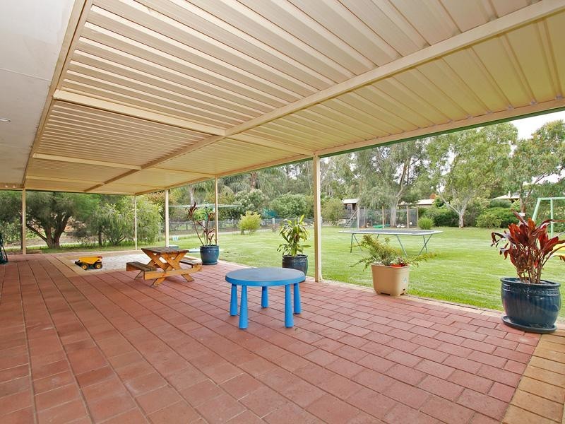 9 Millbrace Glen, Byford WA 6122