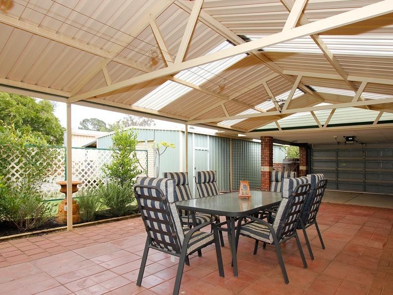 9 Millbrace Glen, Byford WA 6122