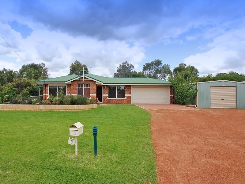 9 Millbrace Glen, Byford WA 6122