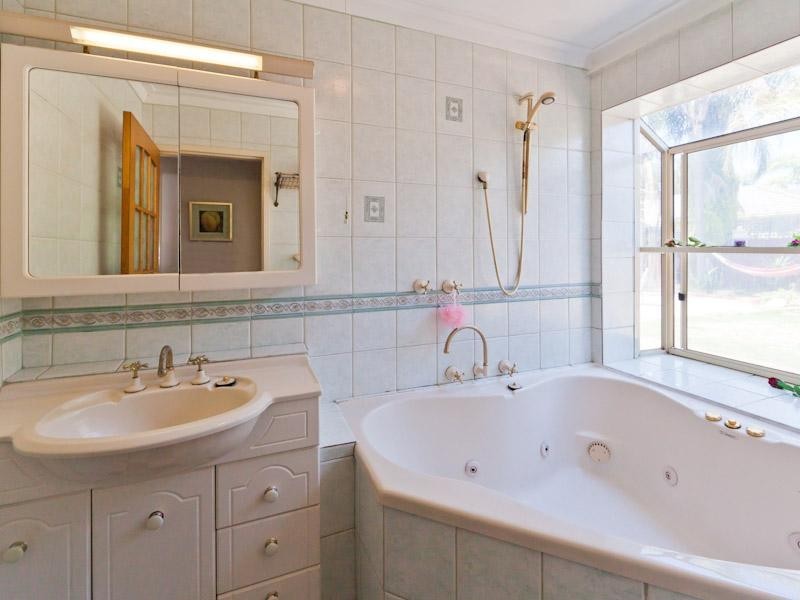 17 Kelvedon Street, Huntingdale WA 6110