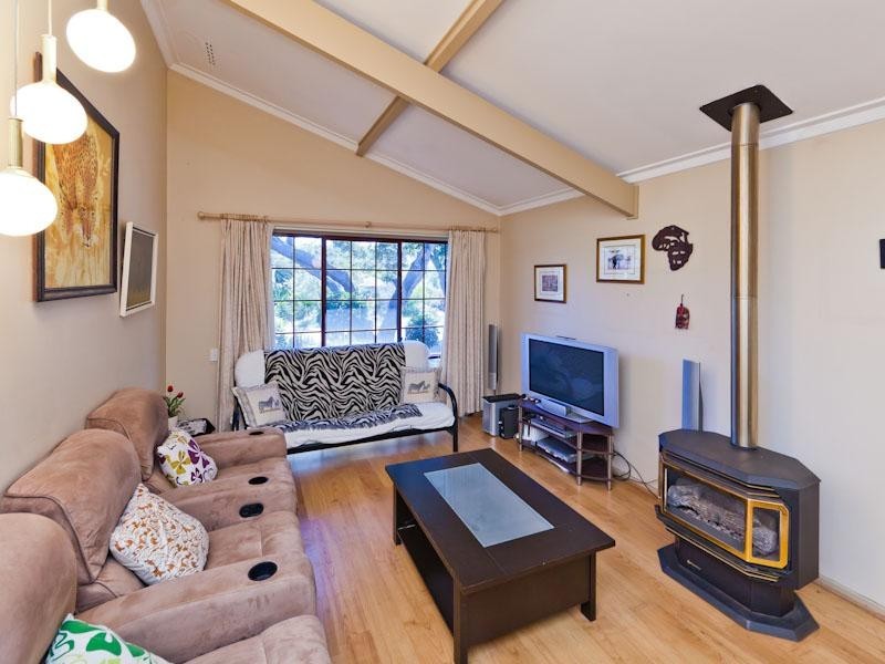 17 Kelvedon Street, Huntingdale WA 6110