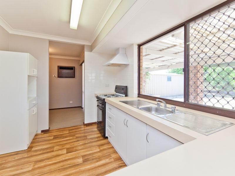 11 Garvey Place, Gosnells WA 6110