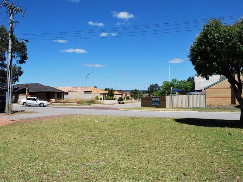 11 Osmond Street, Kenwick WA 6107