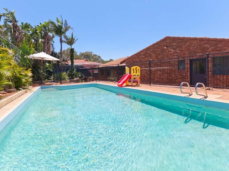 26 Ripplewood Avenue, Thornlie WA 6108