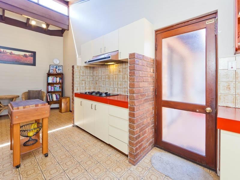 26 Ripplewood Avenue, Thornlie WA 6108