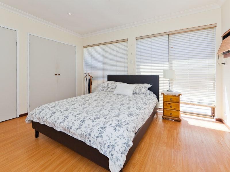 26 Ripplewood Avenue, Thornlie WA 6108