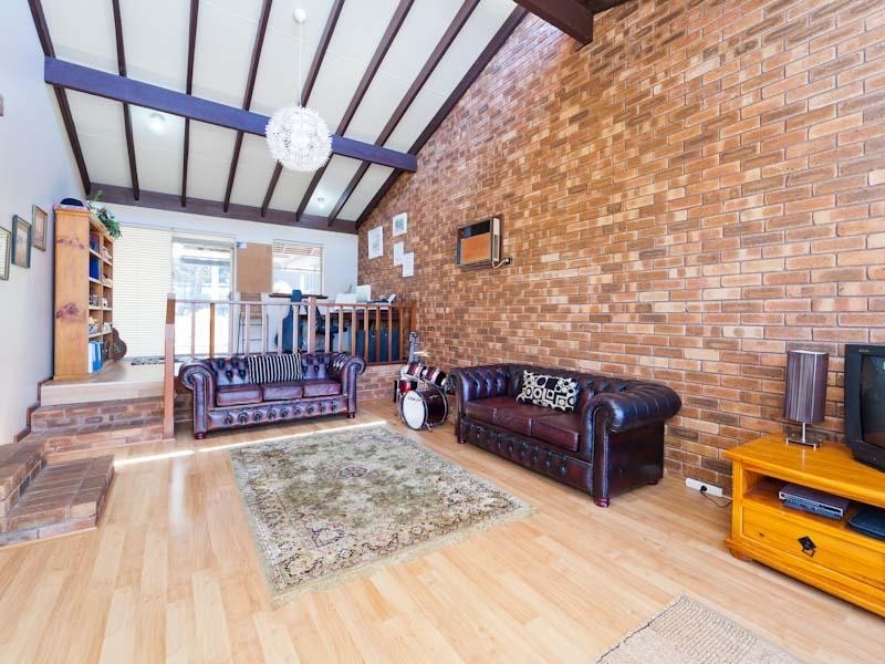 26 Ripplewood Avenue, Thornlie WA 6108