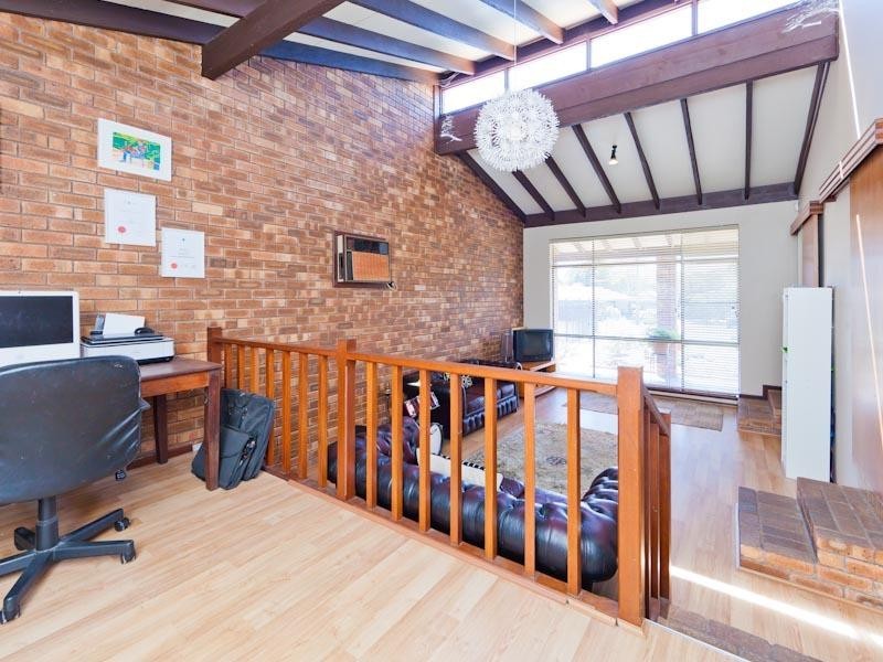 26 Ripplewood Avenue, Thornlie WA 6108