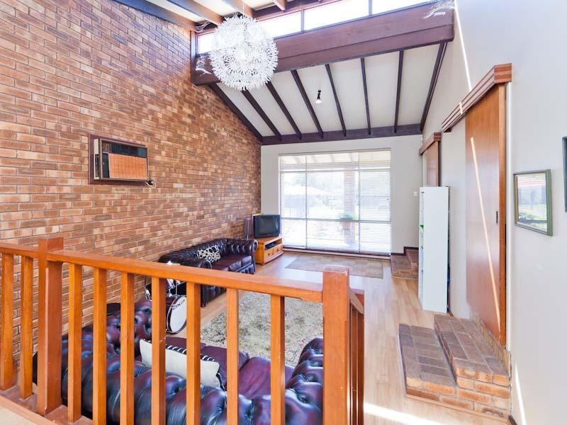 26 Ripplewood Avenue, Thornlie WA 6108