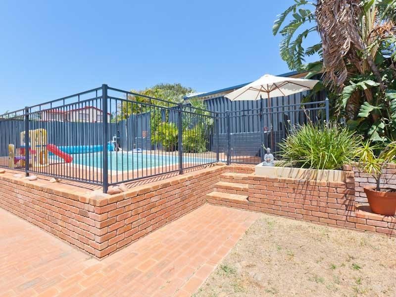 26 Ripplewood Avenue, Thornlie WA 6108