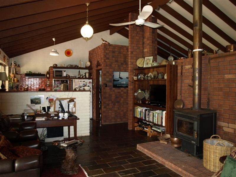 16 Dale Place, Orange Grove WA 6109