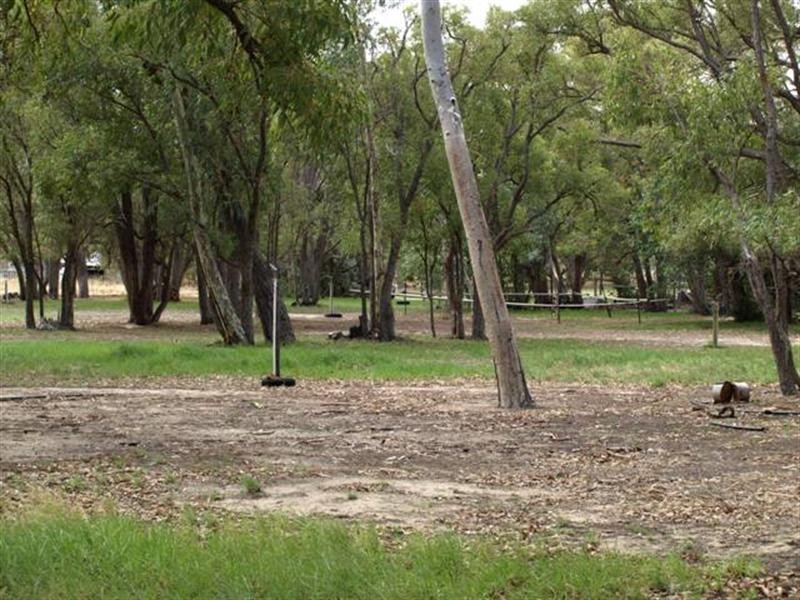 16 Dale Place, Orange Grove WA 6109