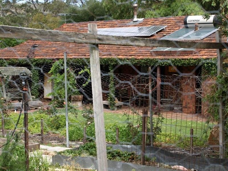 16 Dale Place, Orange Grove WA 6109