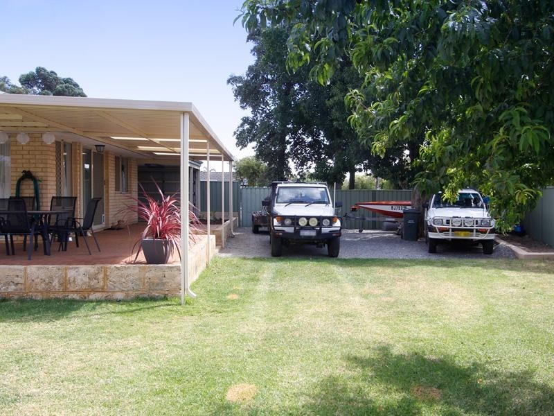 149 Seventh Road, Armadale WA 6112