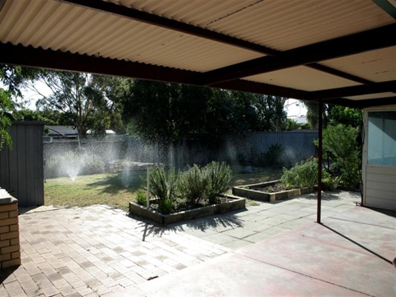 9 Watson Street, Gosnells WA 6110