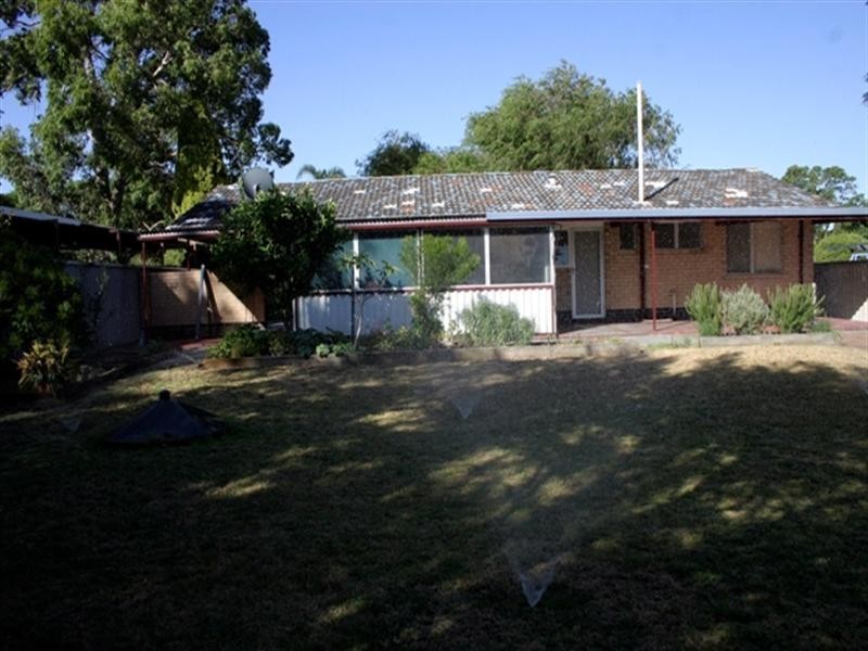 9 Watson Street, Gosnells WA 6110