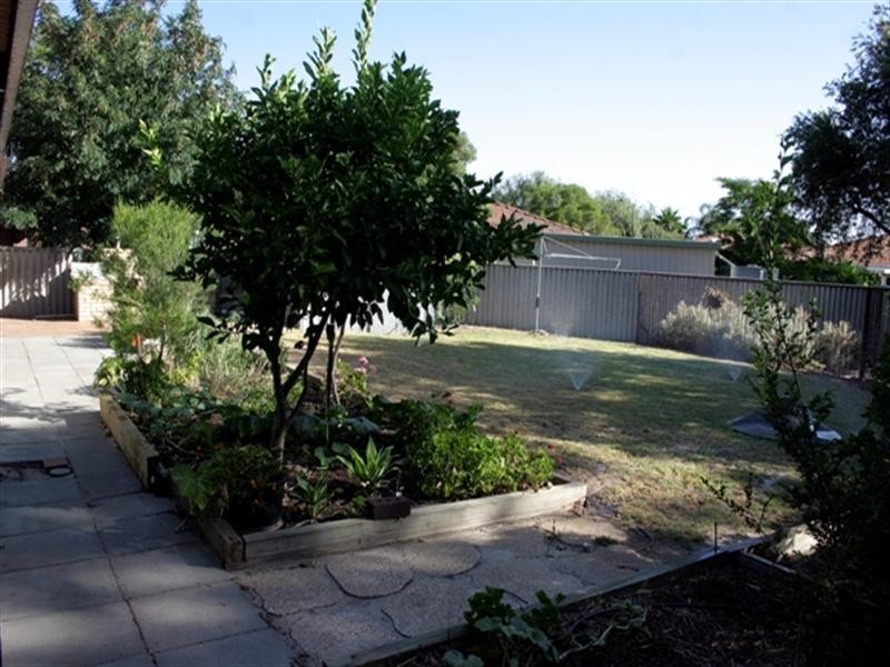 9 Watson Street, Gosnells WA 6110