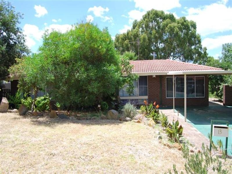 13 Looranah Street, Mount Nasura WA 6112