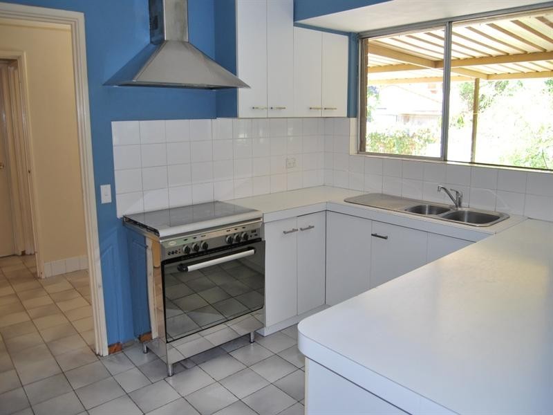 13 Looranah Street, Mount Nasura WA 6112